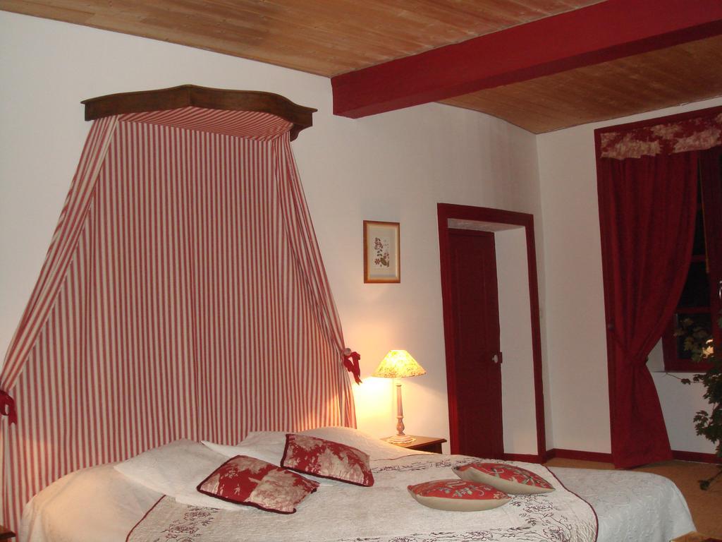 La Maison De Justine Hotel Murat  Buitenkant foto